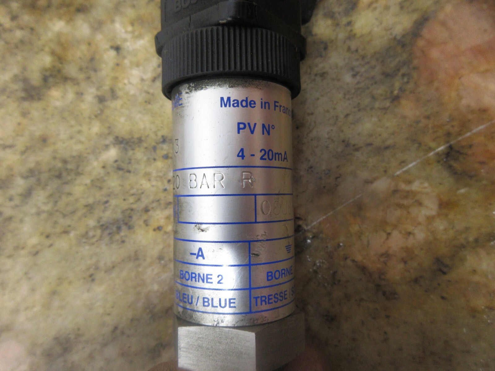BOURDON-SEDEME TRANSMITTER E7 13 EM RATED 20 BAR 08J8 12 B BOSCH PVN 2 PIECES
