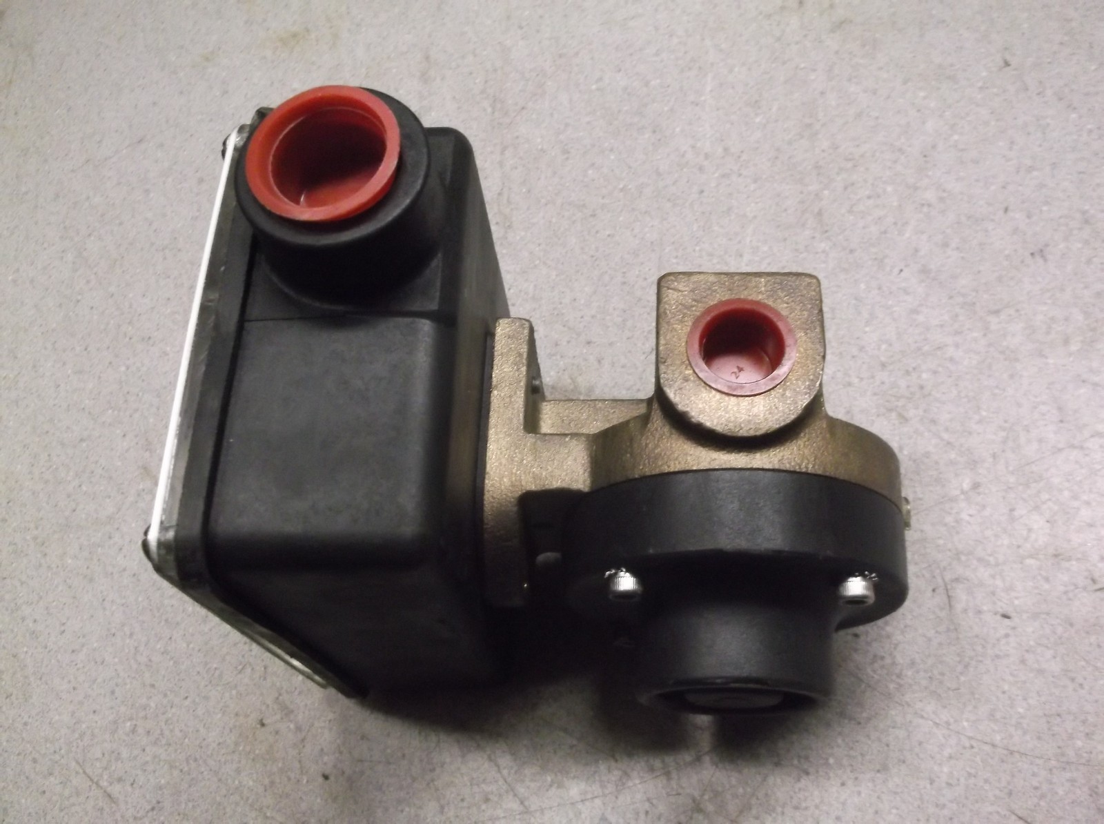 Universal Flow Monitors Flow Rate Indicator SN-BSB5GM-4-130V.9-A3NR