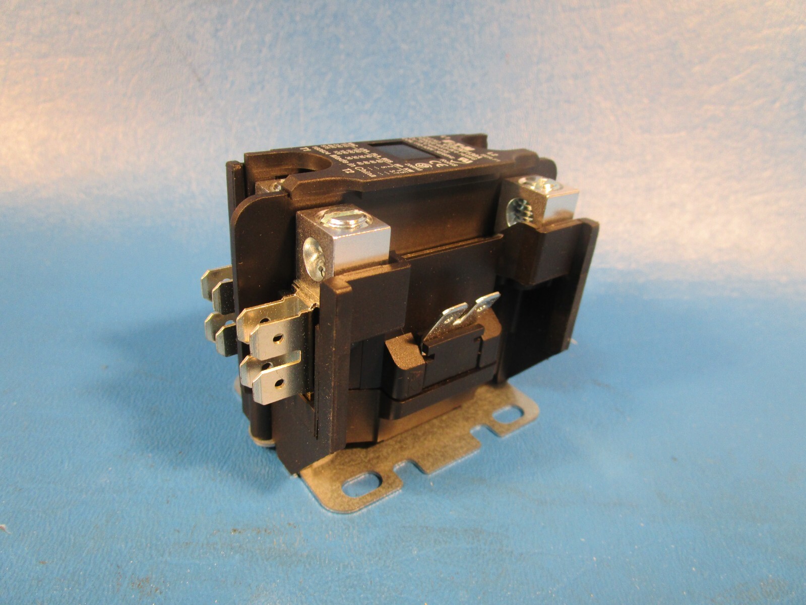 Eaton C25CNF130A, Definite Purpose Contactors Definite Purpose 1P 110/120VAC 50/