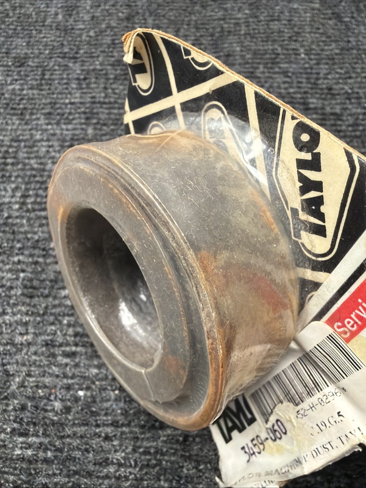NEW! TAYLOR FORKLIFT 3459-060 DUST CAP FAST SHIP!!!