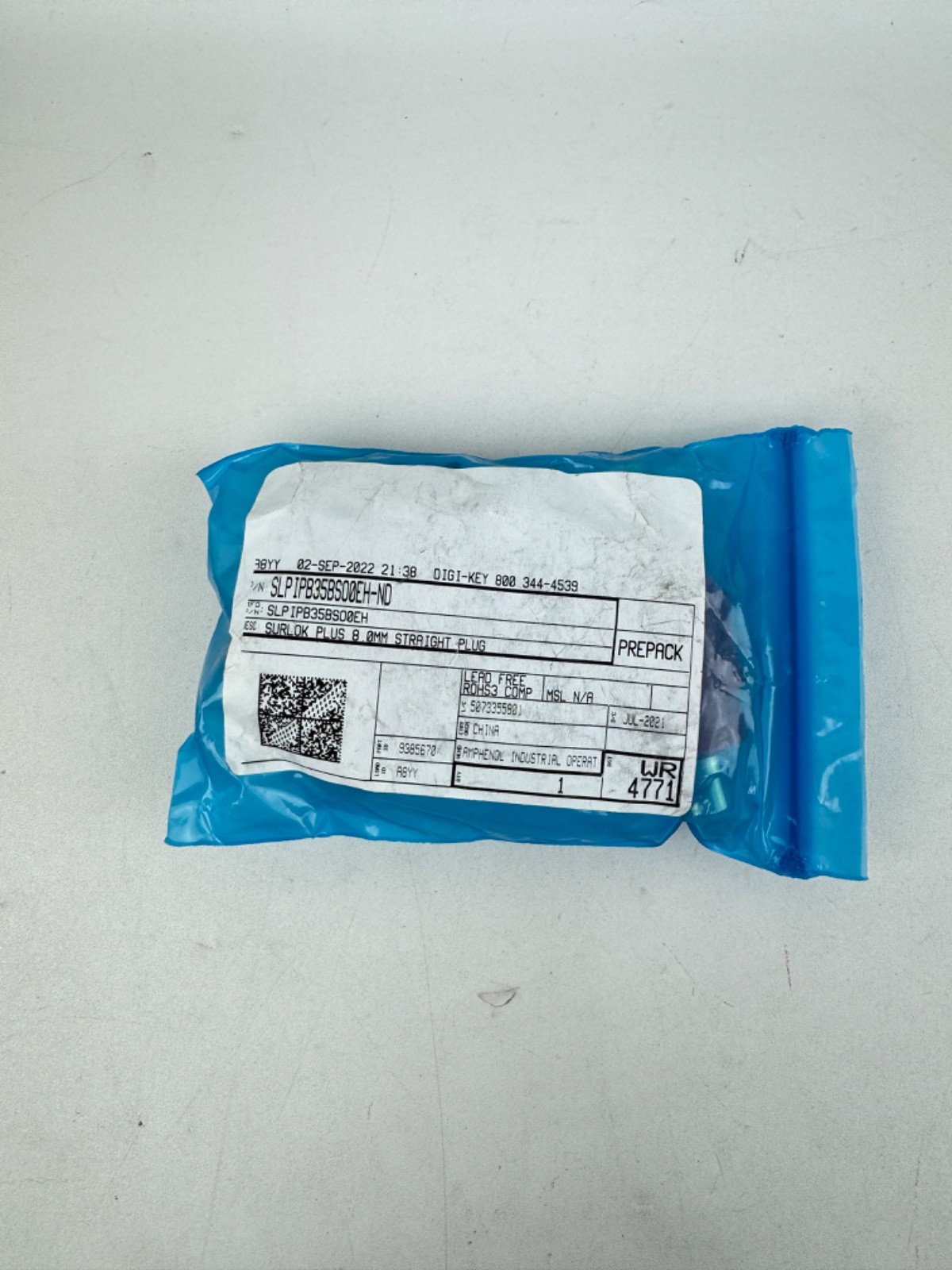 Amphenol SLPIPB35BSO0EH / C10-738727-1300 Surlok Plus 8.0MM Straight Plug