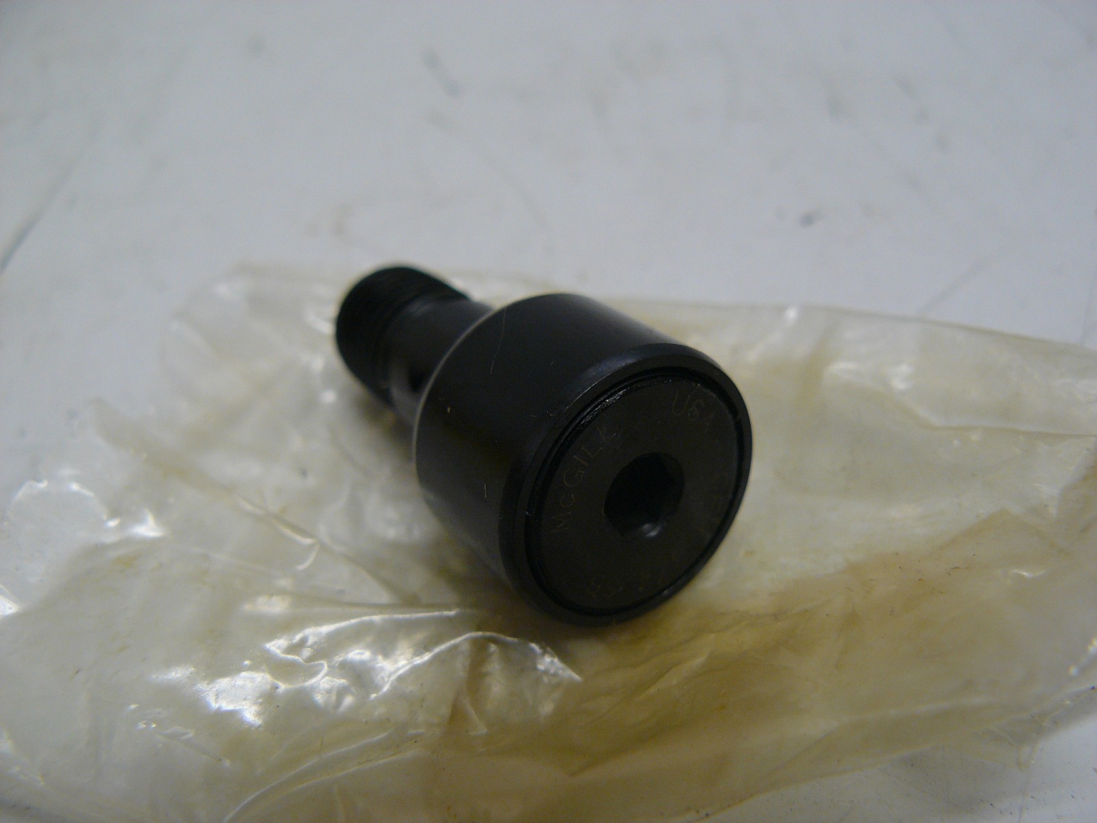 MCGILL CFH-3/4-SB CAM FOLLOWER HEAVY 3/4 INCH SEAL HEX HOLE NEW