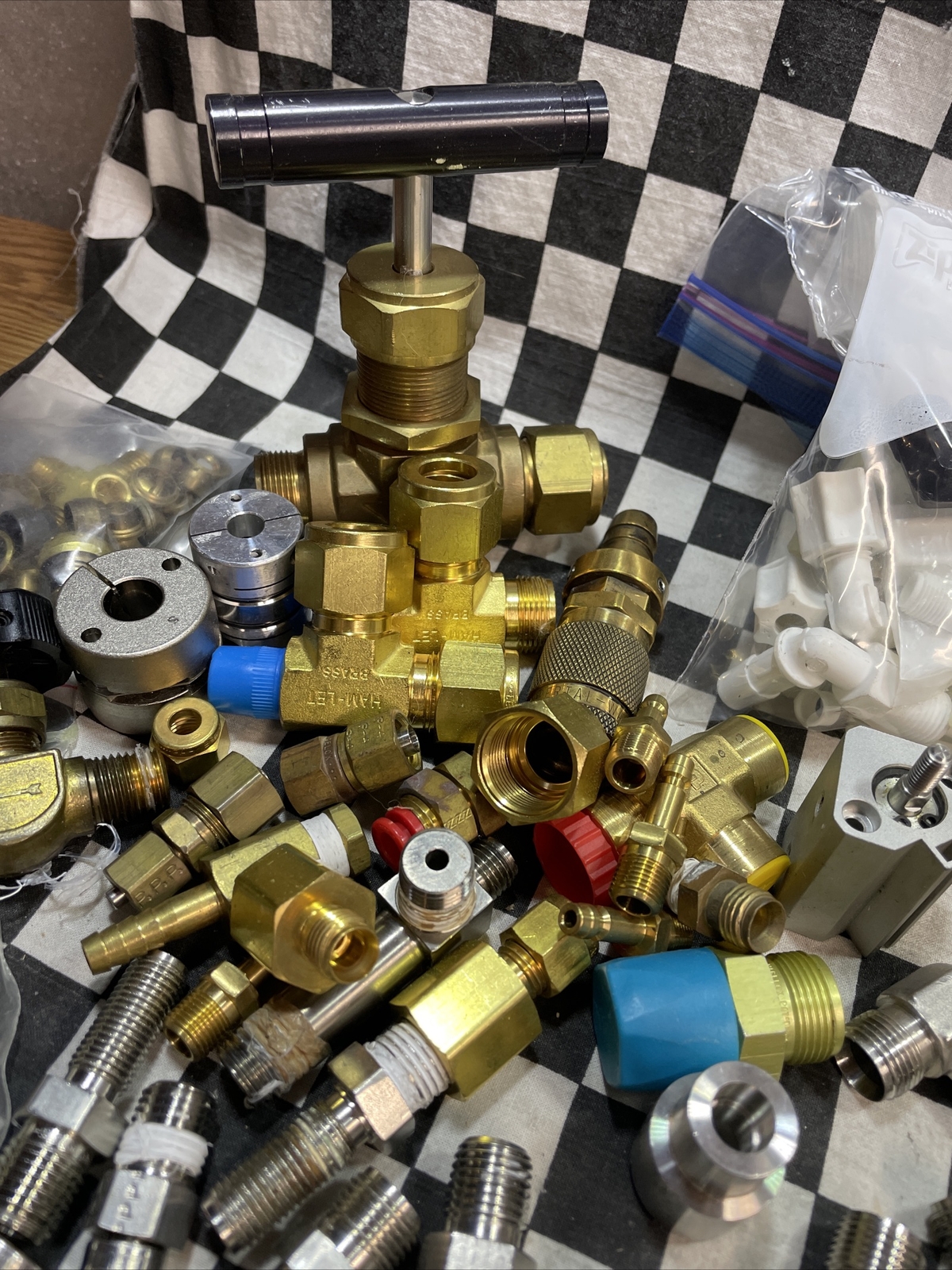 SWAGELOK HOKE 30 LBS, UNION TEE ELBOW 1/8″ TO 1″ VALVE BULKHEAD MALE CONNECTOR