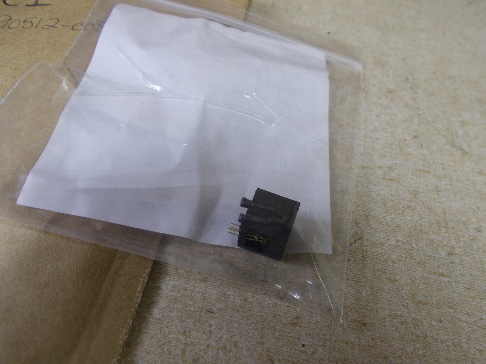 NEW FCI Modular Jack 90512-003LF *FREE SHIPPING*
