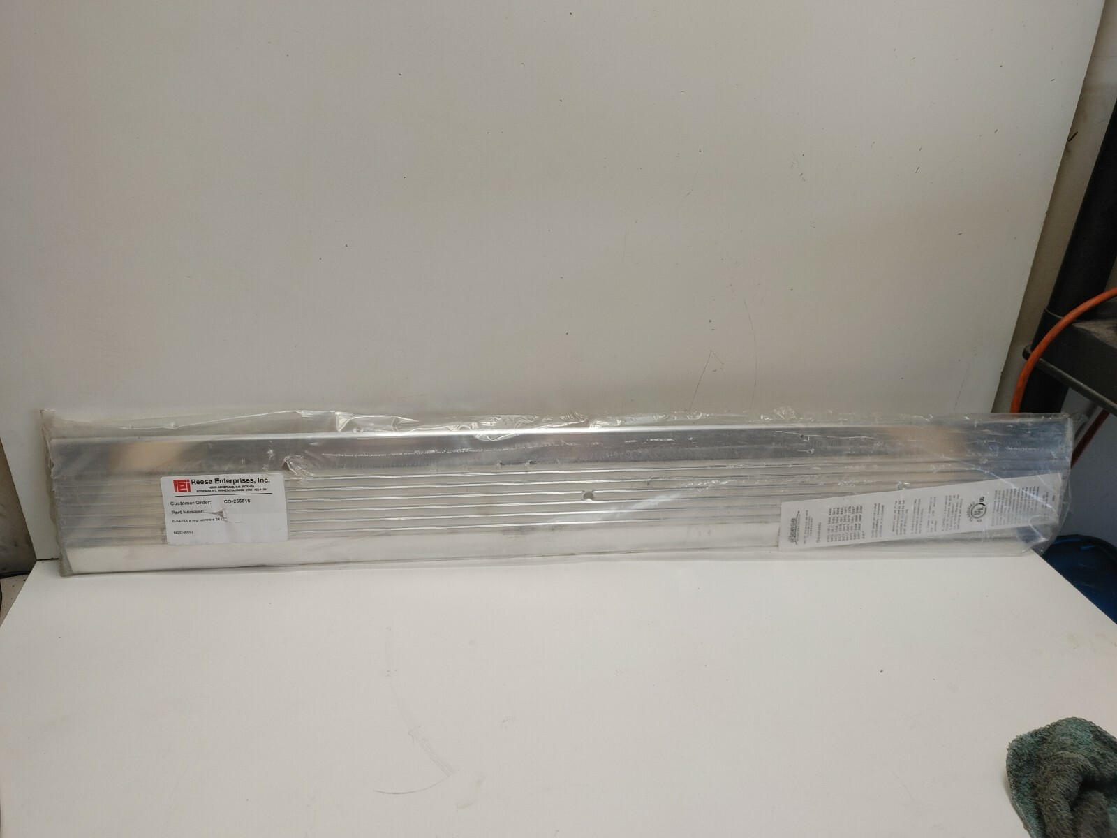 NEW! REESE 36″ ALUMINUM THRESHOLD SADDLE S425A