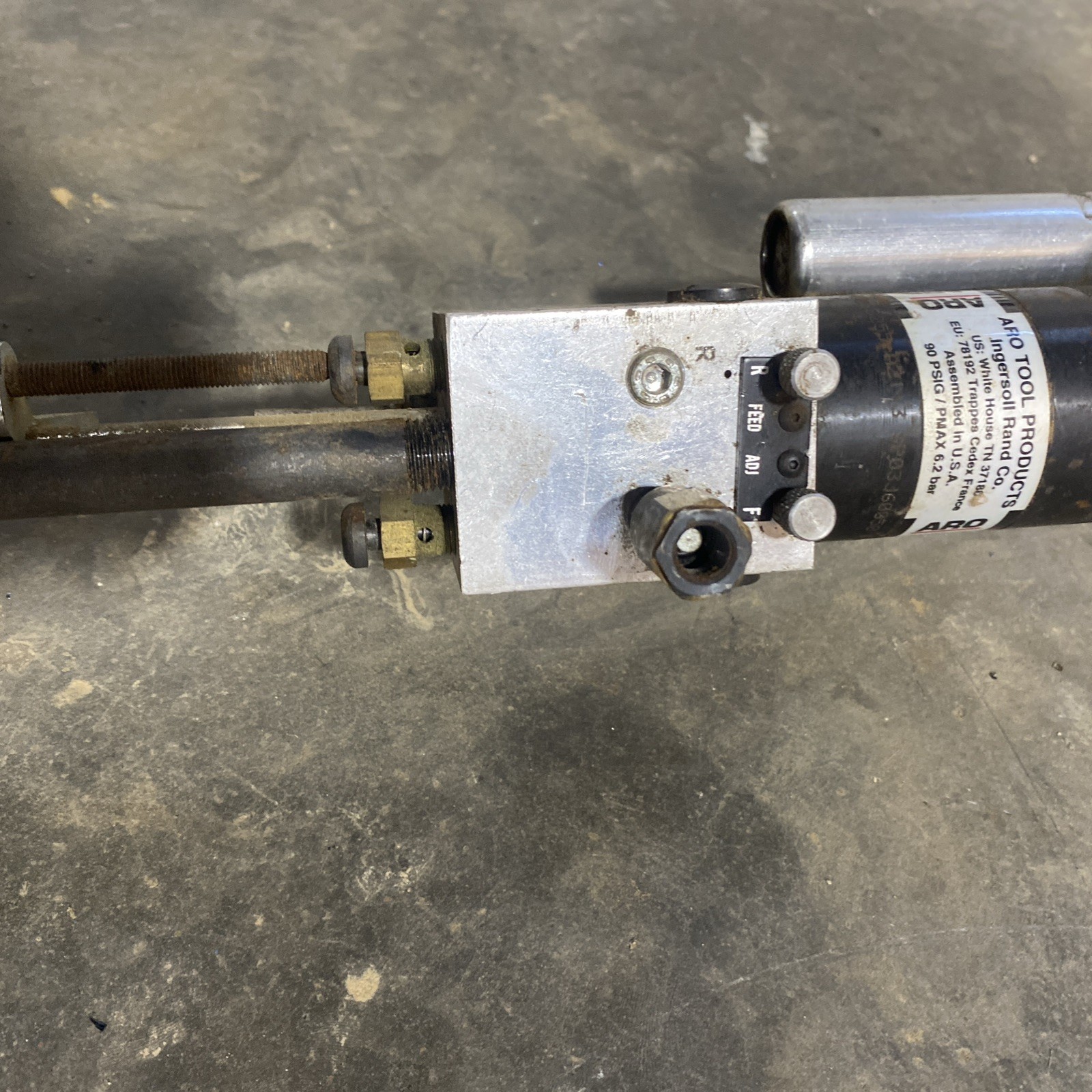 ARO 8255-A21-3 PNEUMATIC DRILL WITH DUAL HEAD