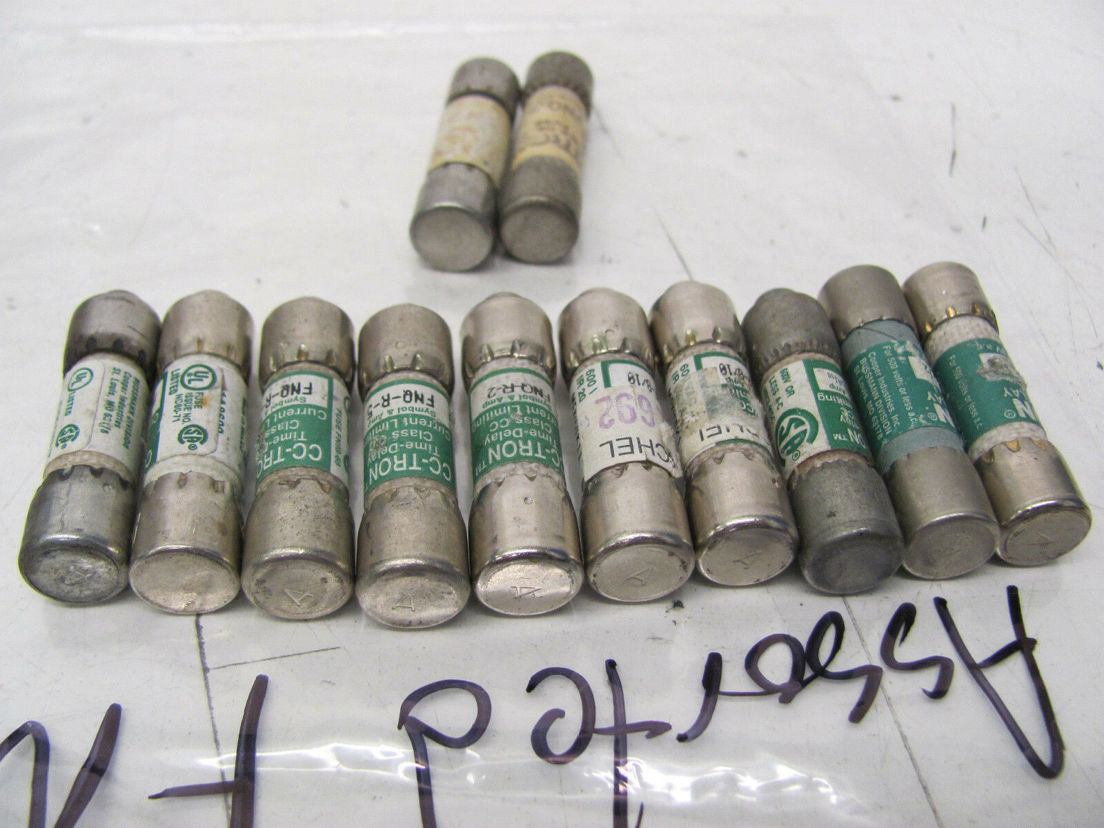 LOT OF 12 ASSORTED BUSSMANN TIME DELAY FUSES FNQ 1/2 6/10 8/10 2 5 25 30