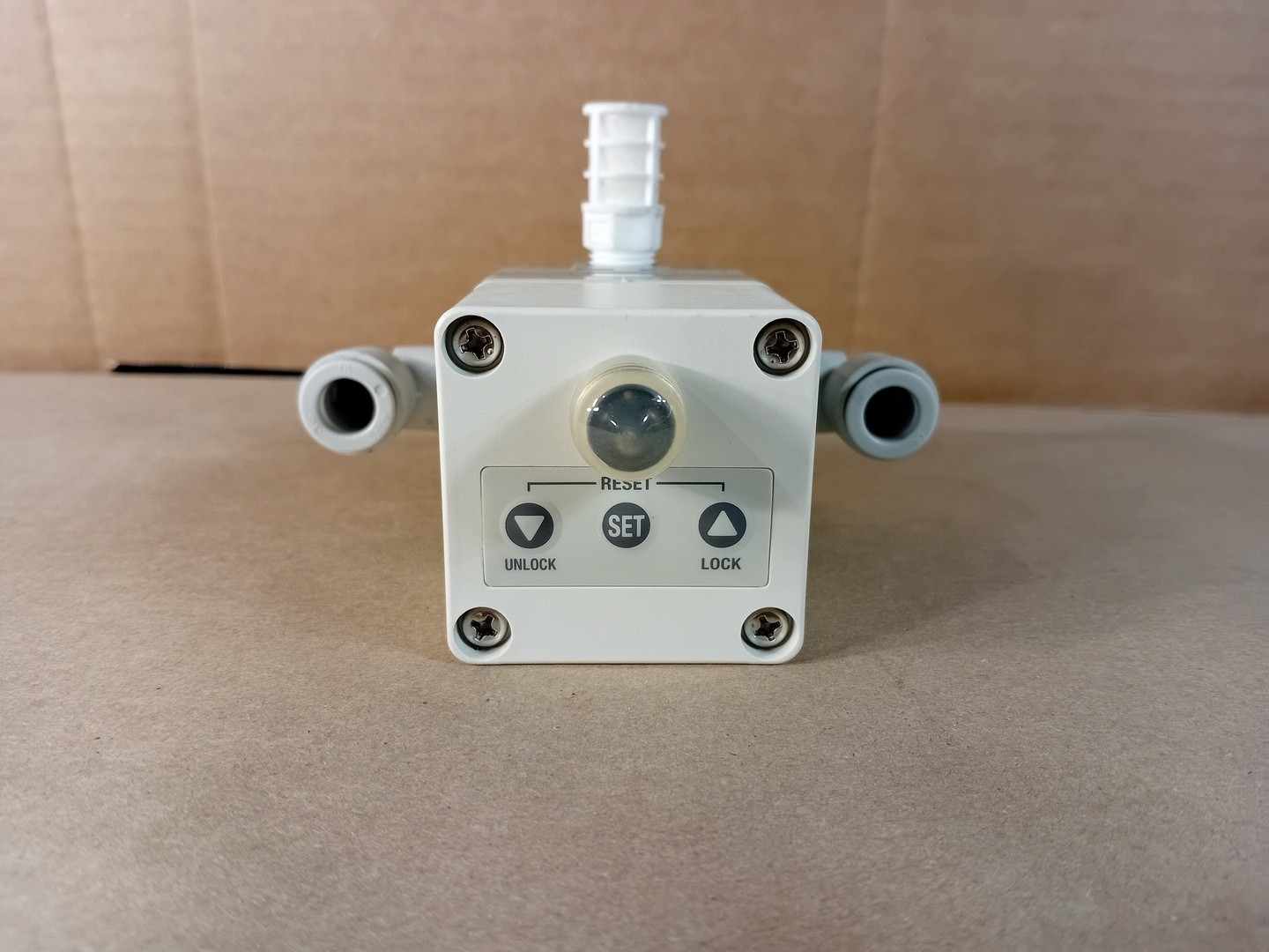 SURPLUS NEW SMC ITV2010-022S5 4-20 mA Input, 5-100 kPa Output Electro-Pneumatic