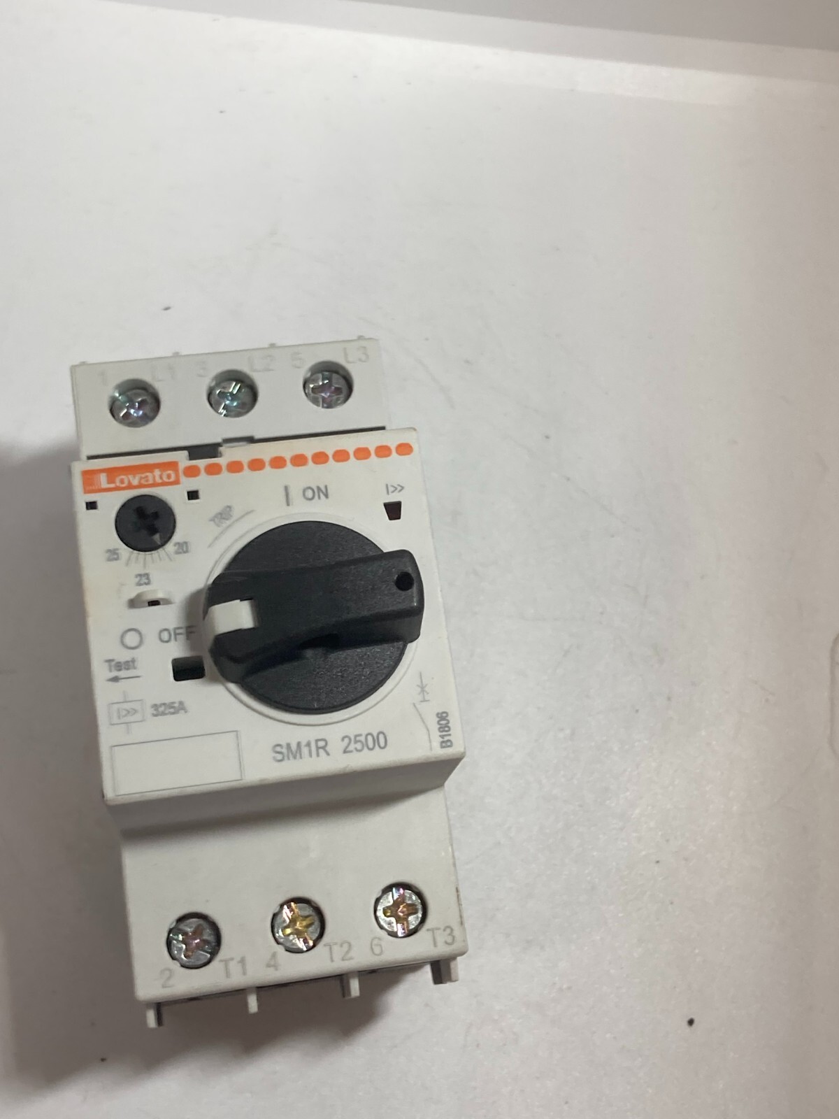 LOVATO SM1R2500 CIRCUIT BREAKER MOTOR PROTECTION 20-25A 230/690VAC NNB