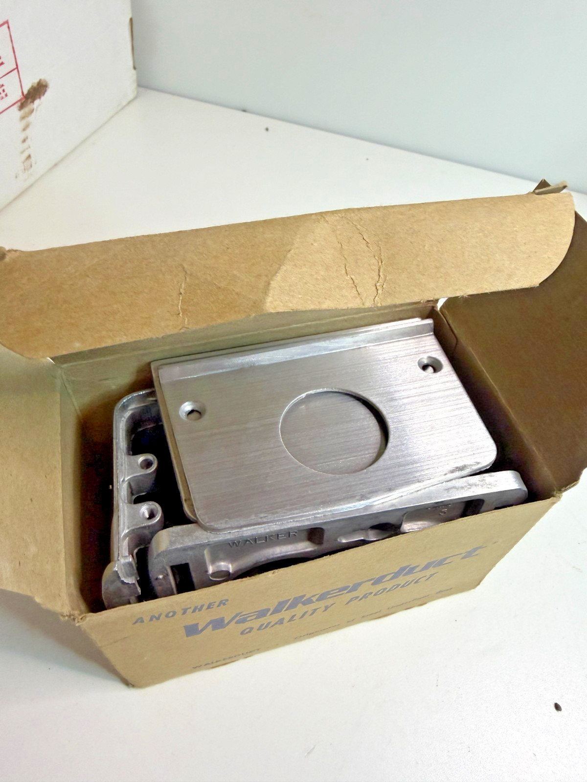 WALKER/WIREMOLD 501 ALUMINUM SERVICE FITTING WALKERDUCT. QTY X 1