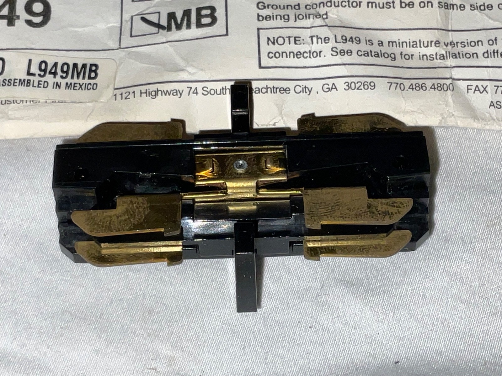 Halo L949MB Matte Black 2-Circuit Mini Joiner For L640 Miniature 2 Circuit Track
