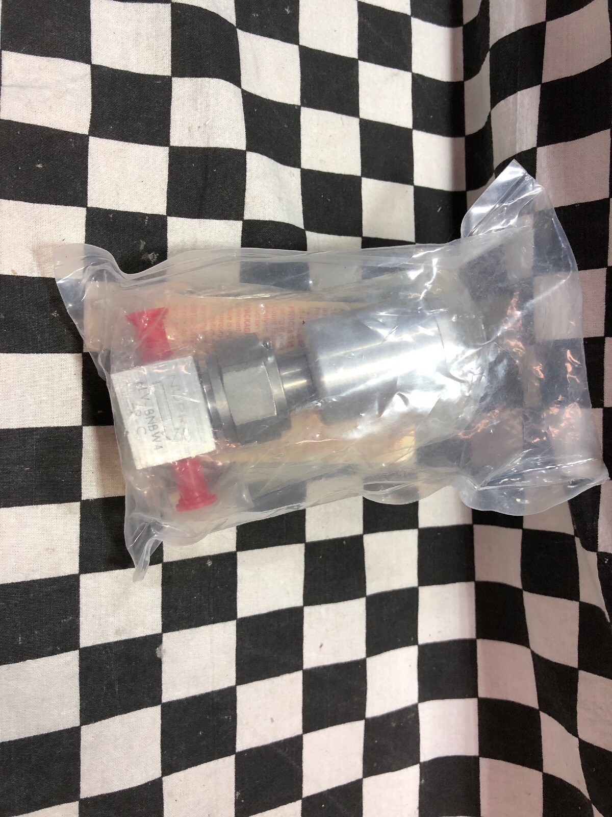 SWAGELOK 6LV-BNBW4-P-C, High Purity Bellows Valve 1/4″ TBW, SHIPSAMEDAY#136HD