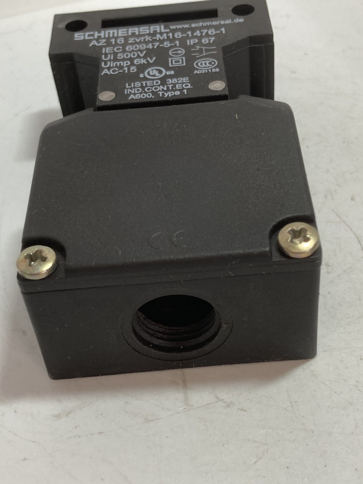 SCHMERSAL AZ16-12ZVRK-M16-1476-1 SAFETY DOOR SWITCH 500V