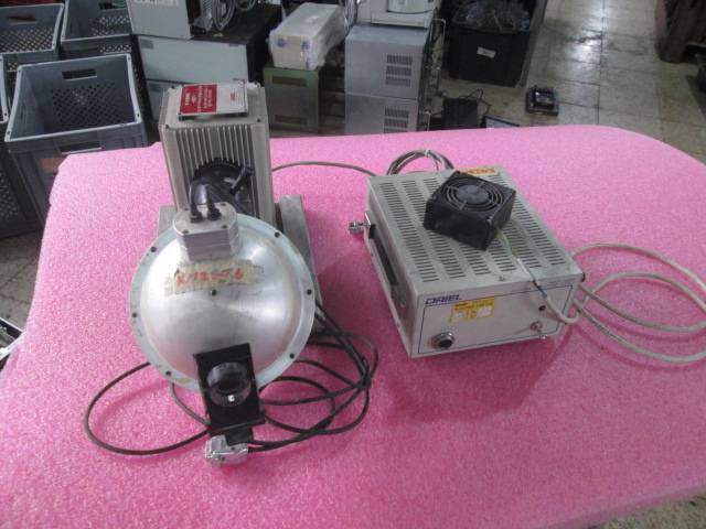 Oriel 68840 Deuterium Lamp Power Supply & Collimating Condenser 60006 Lamp 60023