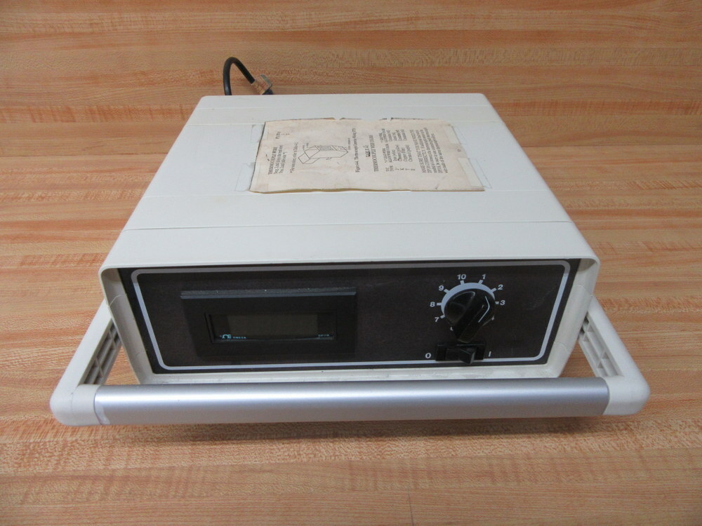 Omega Engineering DP116KC2AMDSS Thermocoupler Temperature Indicator