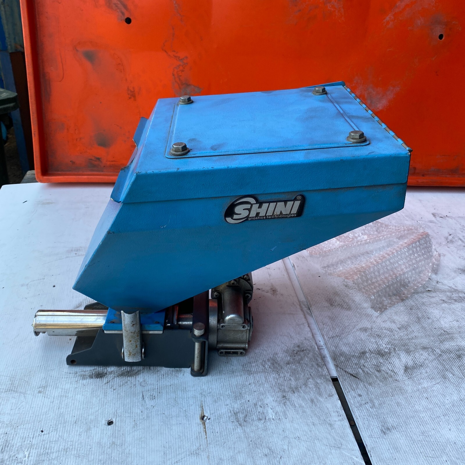 Shini SCM Volumetric Doser Plastic Hopper Dispenser Stainless Auger SCM-38-16-CE