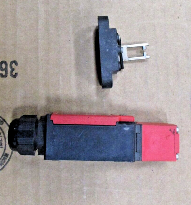 ComepI SP1K19Z11 Safety Interlock Limit Switch EN60947-5-1 AC-15 400V A8372LR