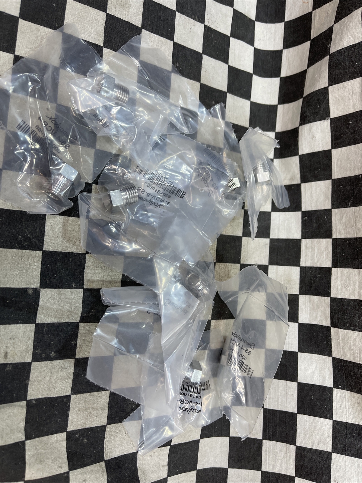 SWAGELOK Male Nut 1/4″ VCR, SS-4-VCR-4, SS4VCR4, LOT OF 10, SHIPSAMEDAY#1176Z1