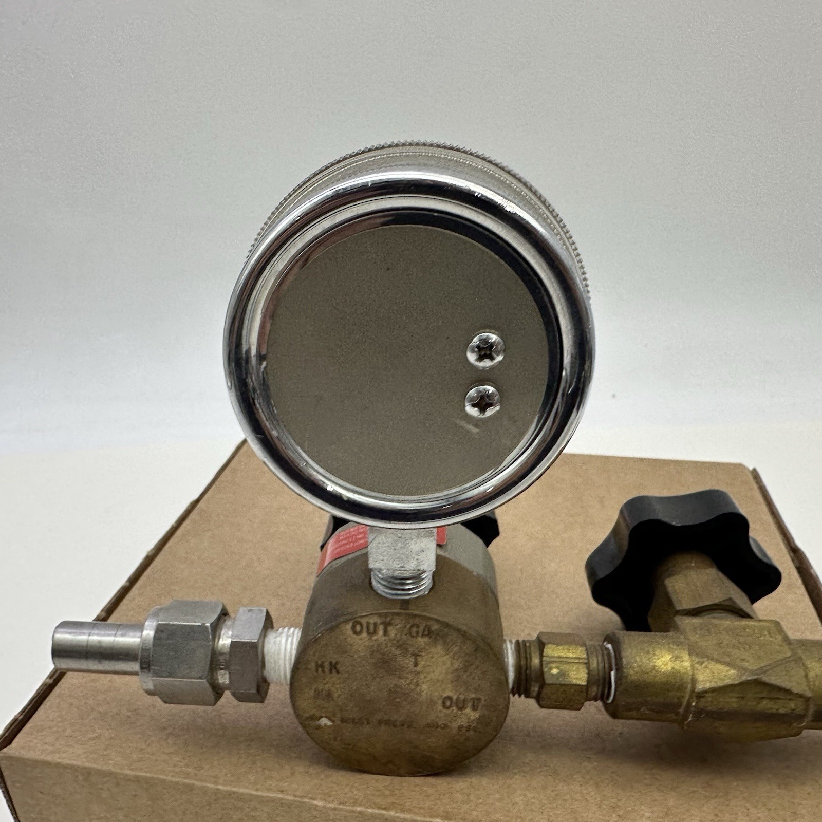 Matheson 3423 Brass High Purity Gas Regulator