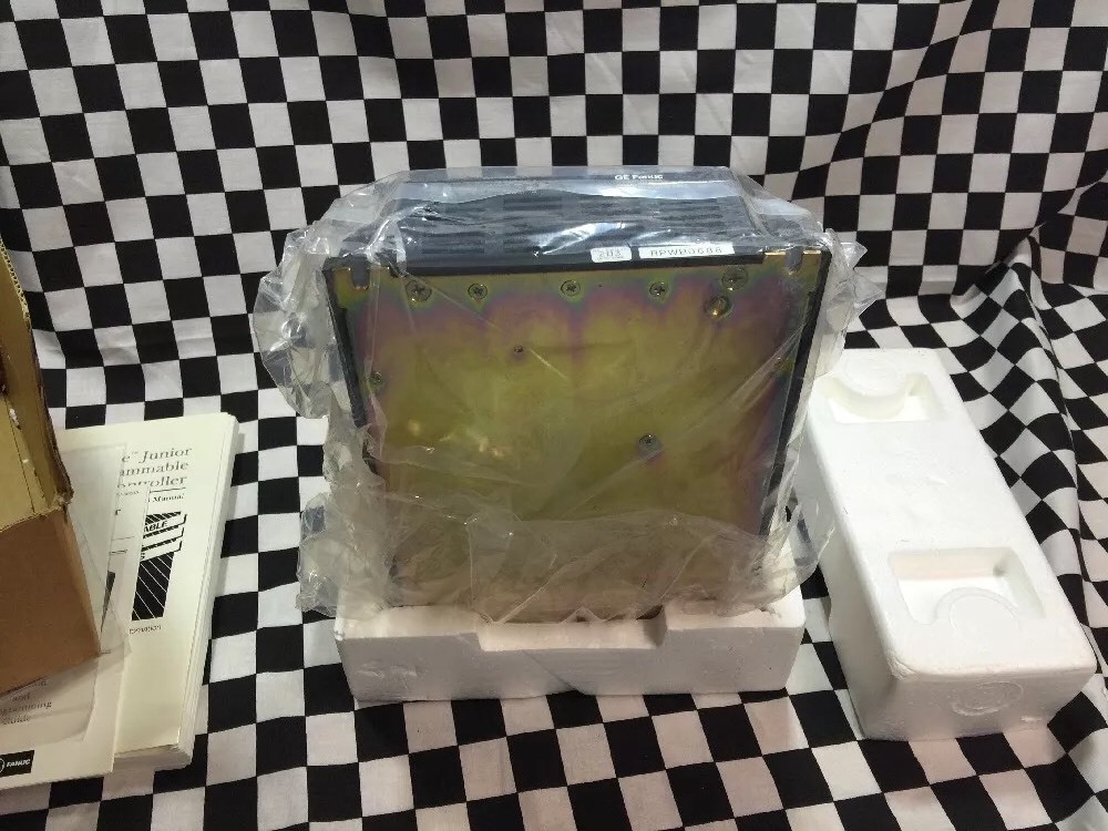 GE FANUC RELAY 24V IN/RELAY OUT, 24V POWER SUPPLY, IC609SJR124A, #1167C