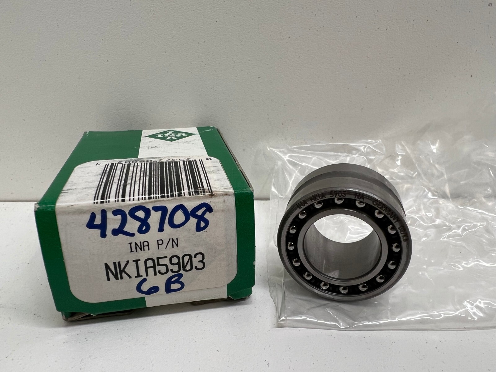 NEW IN BOX! INA NEEDLE ROLLER BEARING NKIA5903