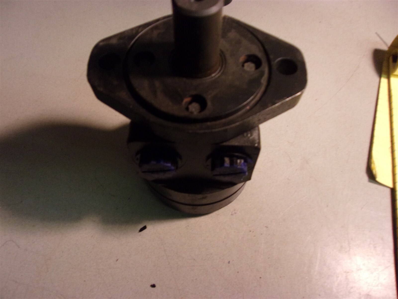 NEW Char-Lynn 103-1035-012 Motor MR 22759 *FREE SHIPPING*
