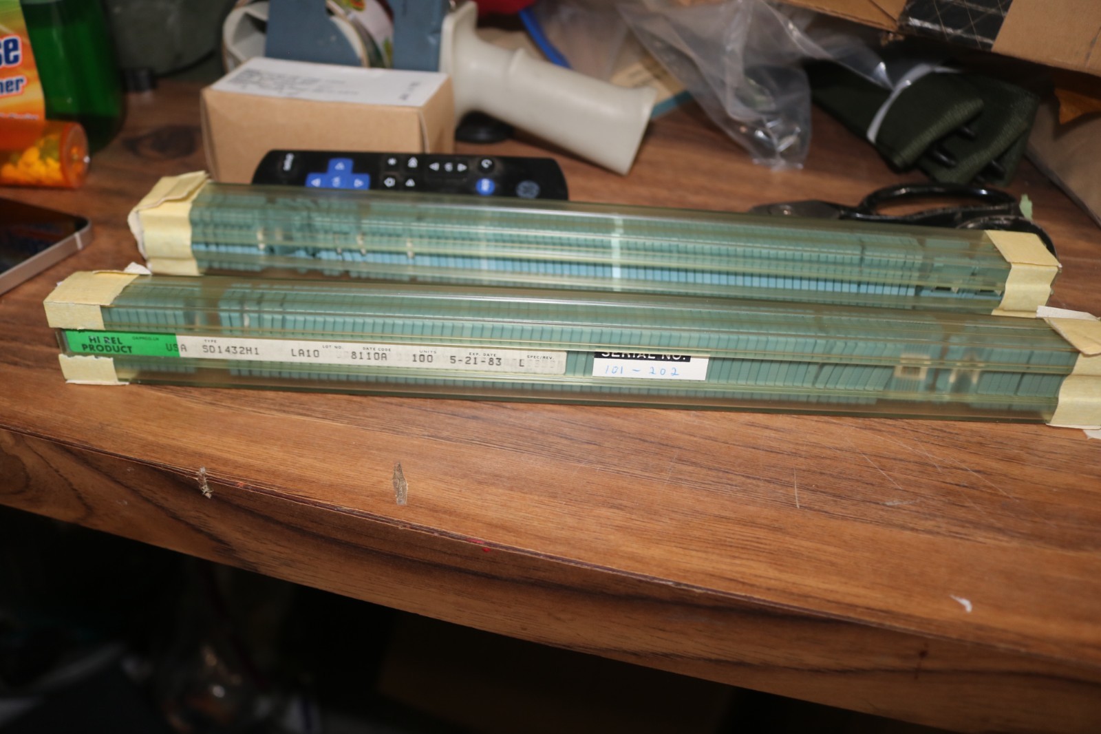 sleeve of 100 NOS Motorola SD1432H1 Microcircuit microchip