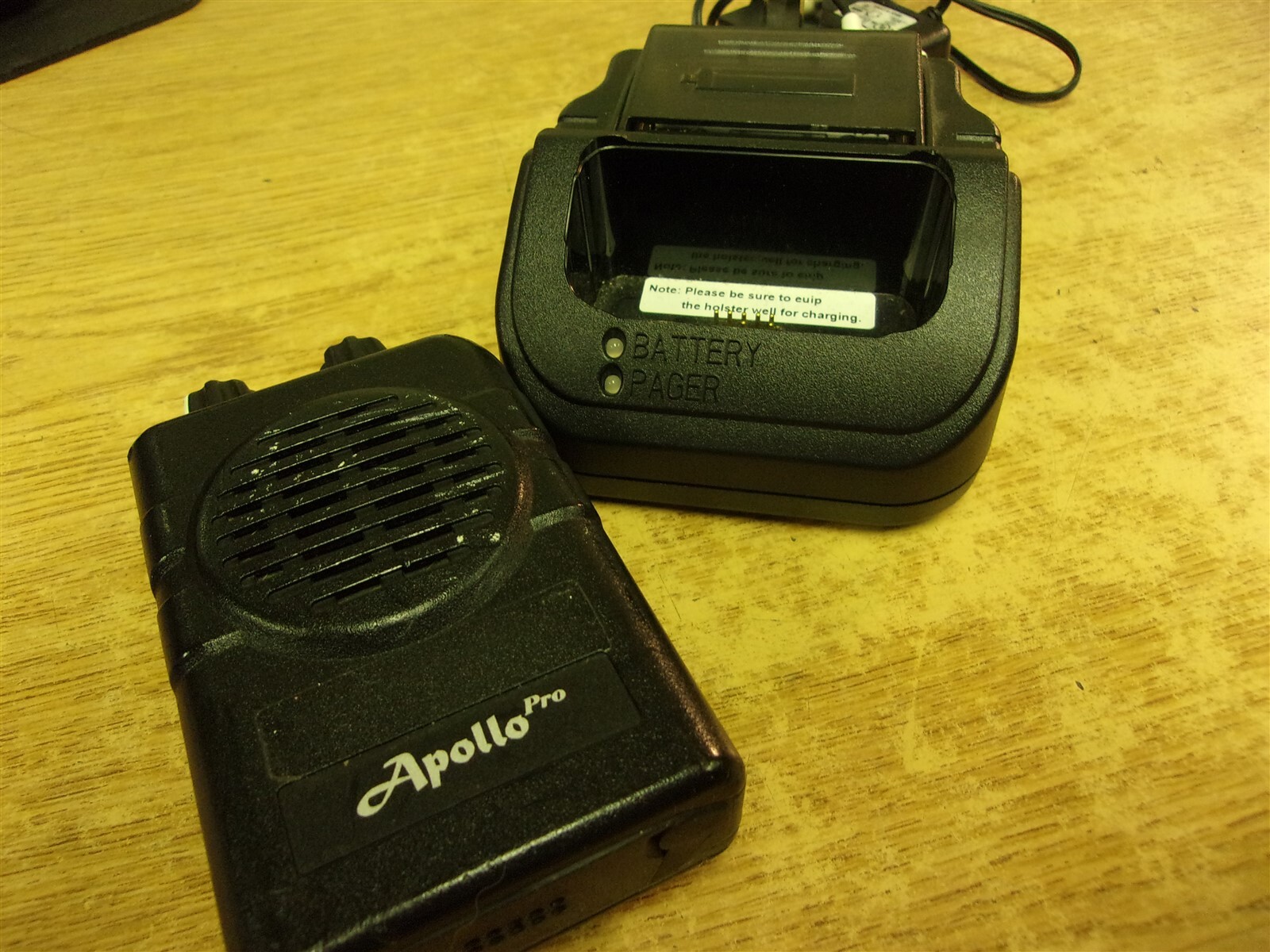Apollo VP200PRO Pager w/ Charger VP200 Power Supply FREE SHIPPING 450-460 mhz