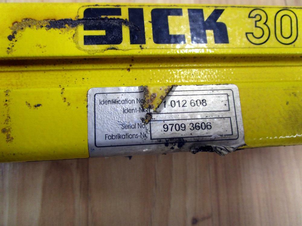 Sick FGSS900-21 Light Curtain Transmitter 1 012 608