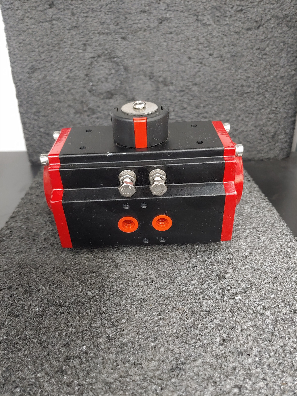 WE ANDERSON DWYER Series Act Pneumatic Actuator