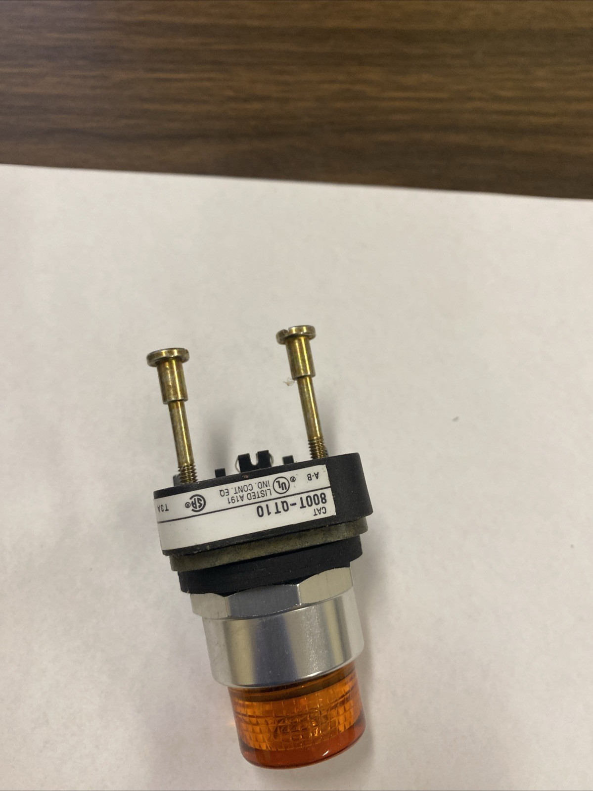 NEW IN BOX AMBER PILOT LIGHT 800T-QT10A Amber