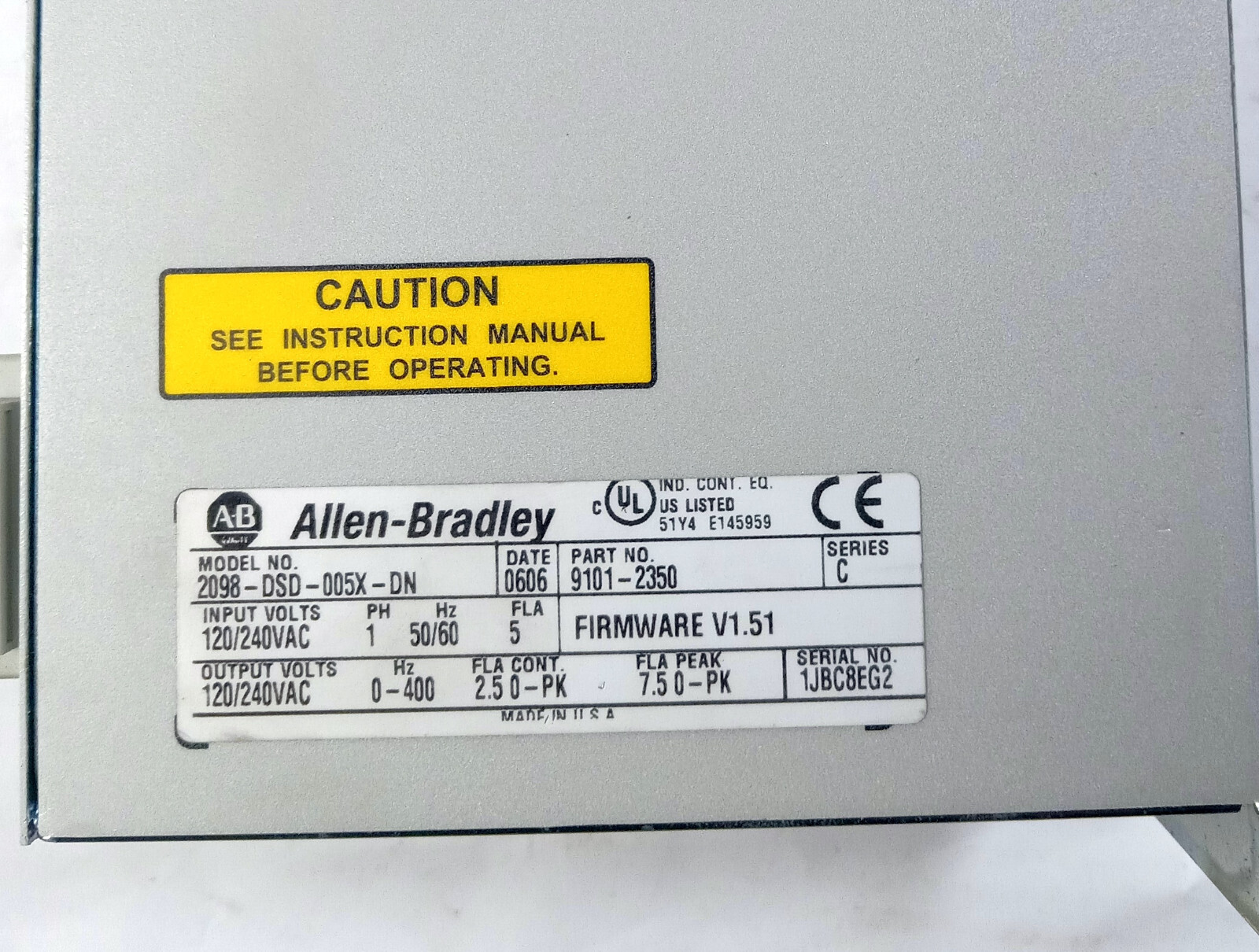 1 USED ALLEN-BRADLEY 2098-DSD-005X-DN SER C SERVO DRIVE ***MAKE OFFER***