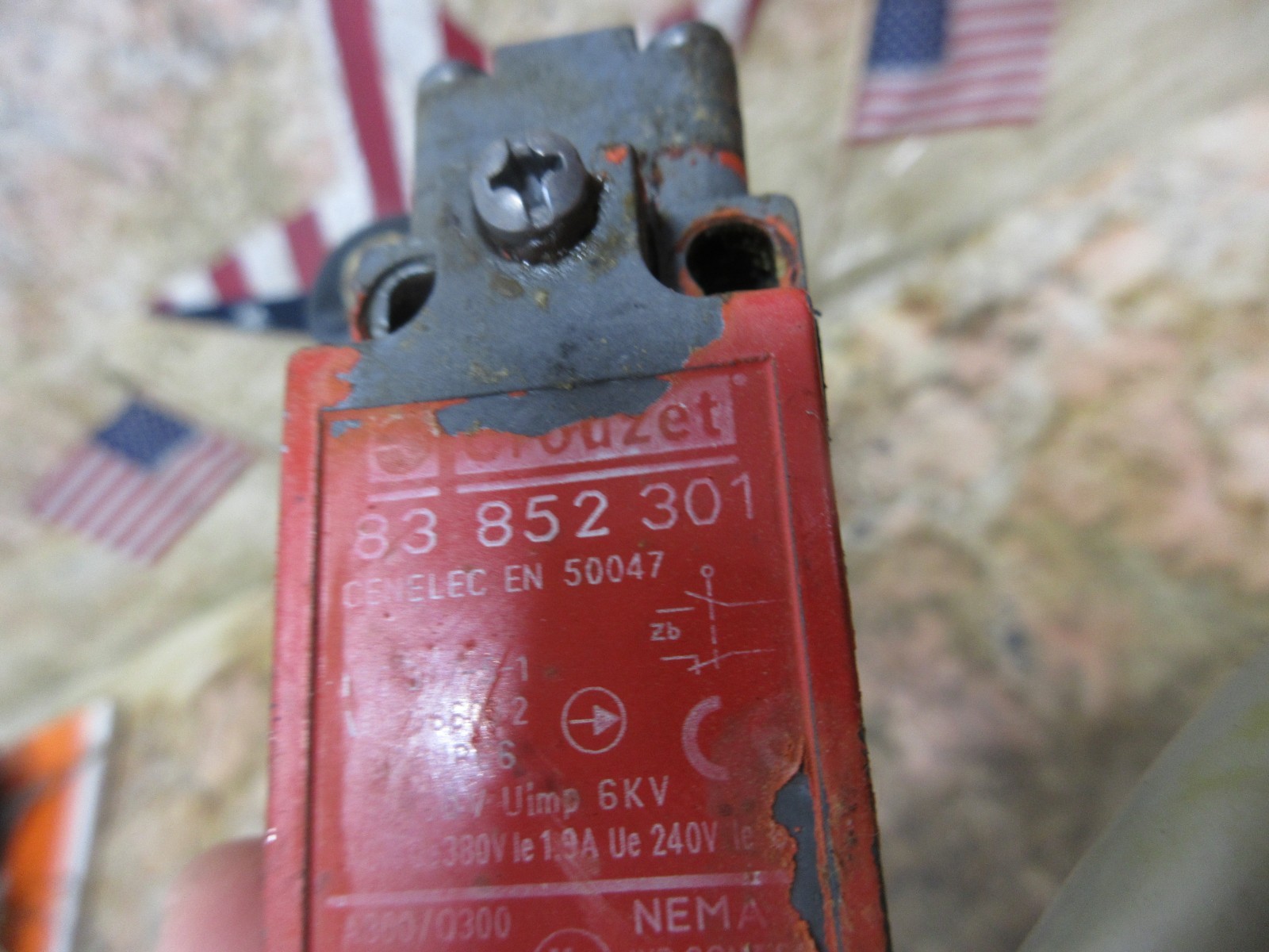 2001 HAAS SL20 CNC LATHE CROUZET 83852301 83 852 301 LIMIT SWITCH