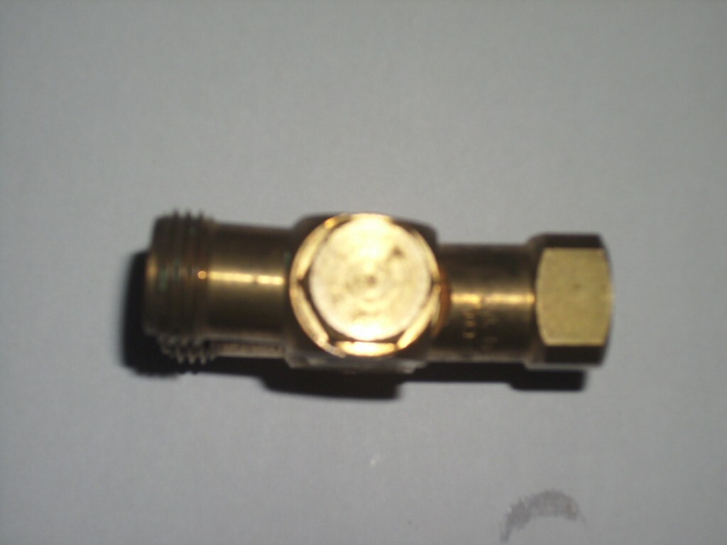 1/4 Double Swivel by Spraying Systems Co.