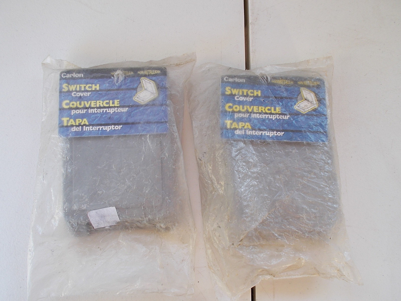 NEW Carlon Non-Metallic Switch Cover, Lot of 2 *FREE SHIPPING*