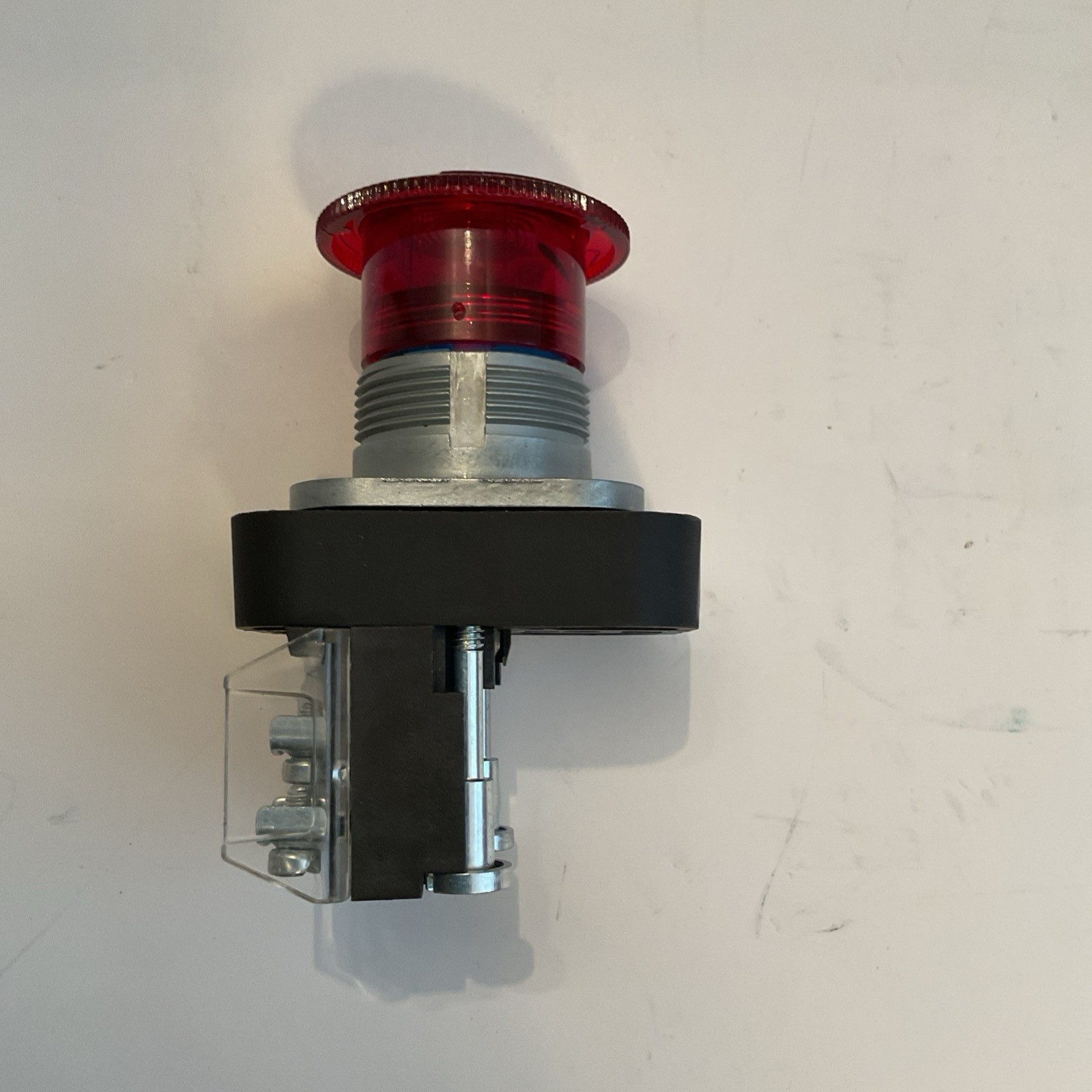 Allen Bradley 800T-FXTQH2RA1 Red Push Button New in Box