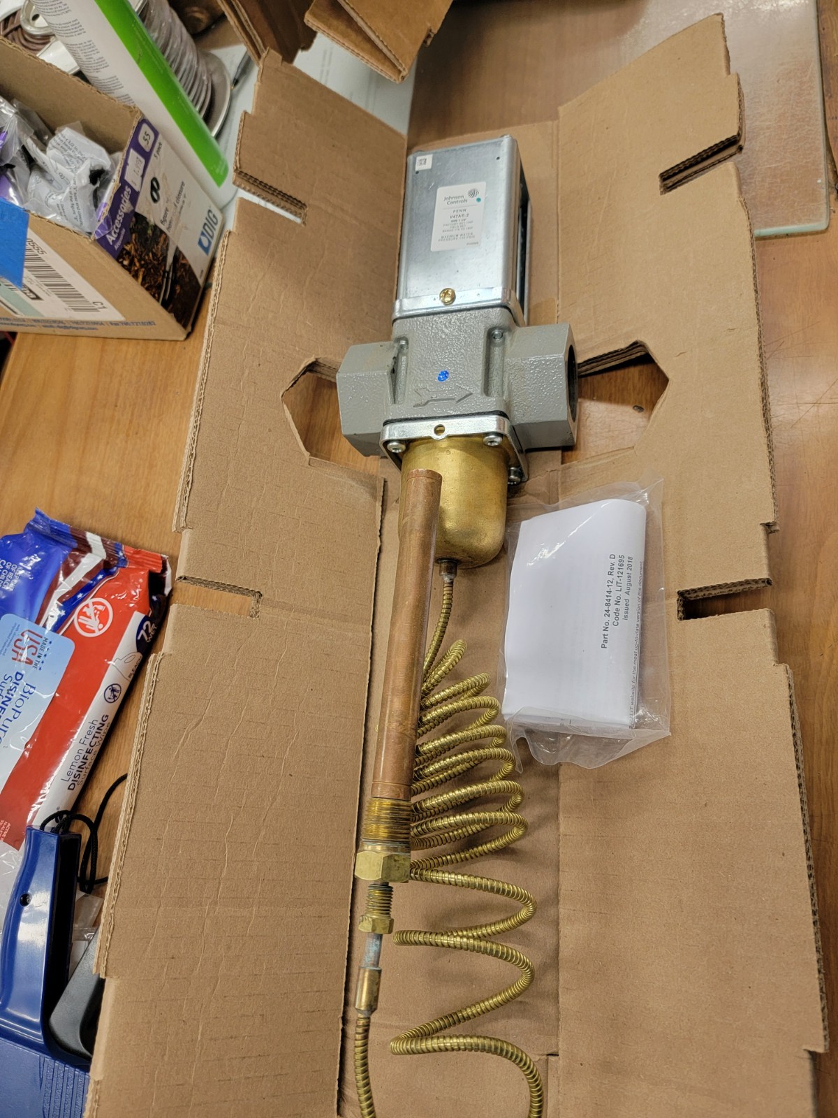 Johnson Controls V47AE-2C 1/4″ Water Valve Range 115-180 Deg F, 20RG40.