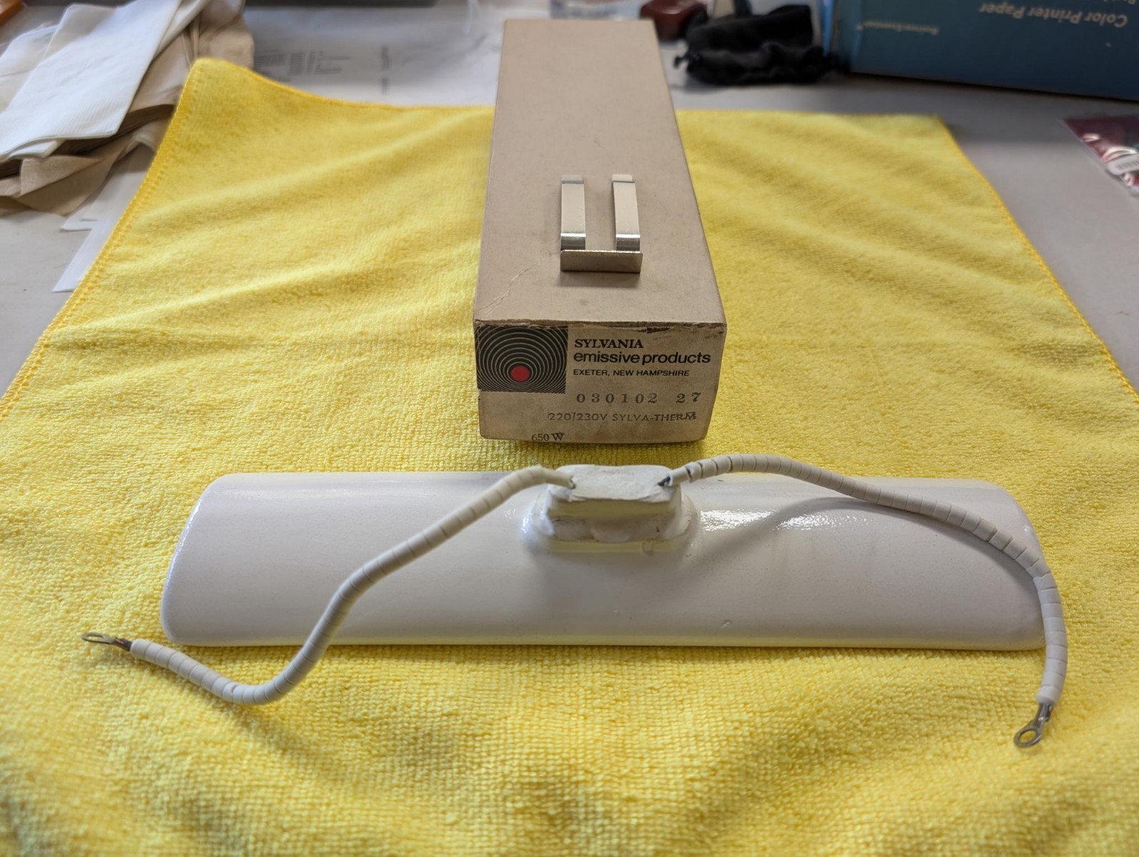 SYLVANIA 030102 SYLVA-THERM Ceramic Heater Element 650W, 220/230V New