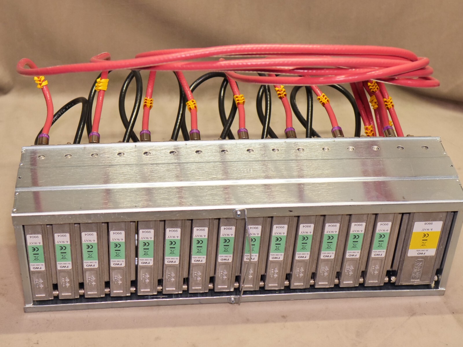 Scientfic Atlanta Cicso 9908 9904 4/8 Way Splitter CabelCon 3.9 F-59-TD 3.9 HEC
