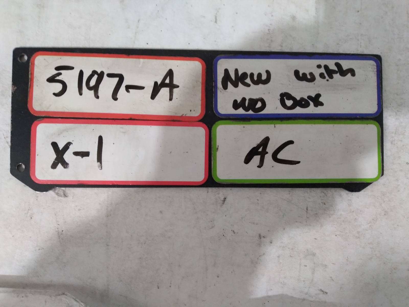 HORIBASTEC MASS FLOW CONTROLLER SEC-Z12DMN N2 50 SLM