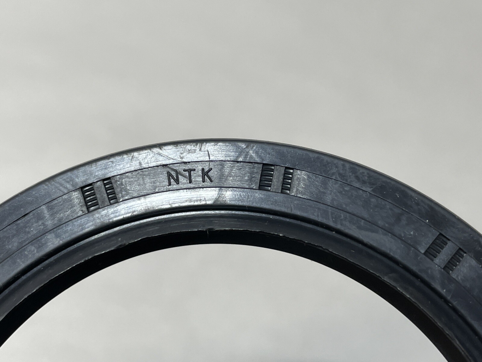 NTK Oil Seal TC7510010, TC 75 100 10 NE5603