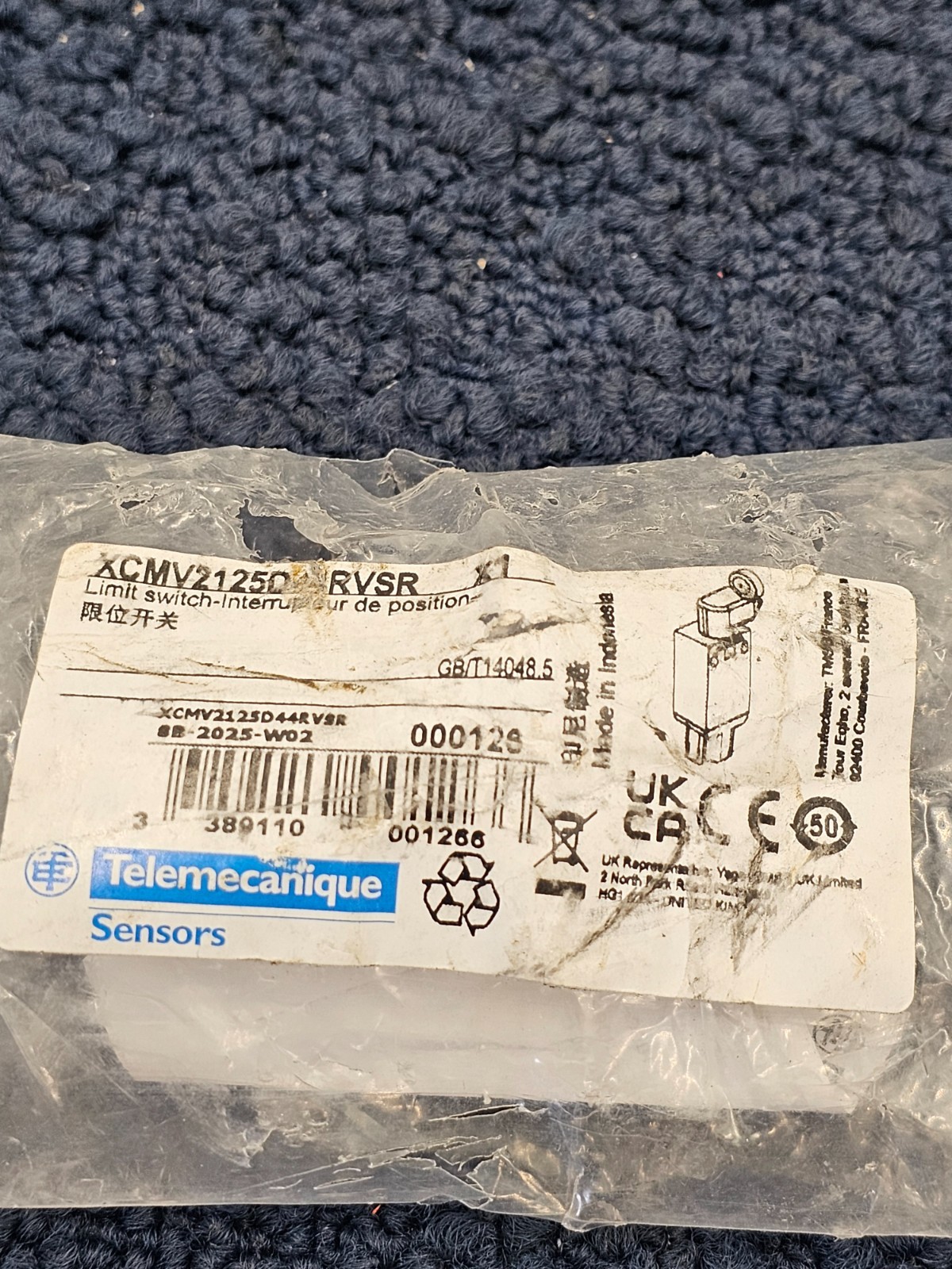 Telemecanique XCMV2125D44RVSR Sensor Limit Switch