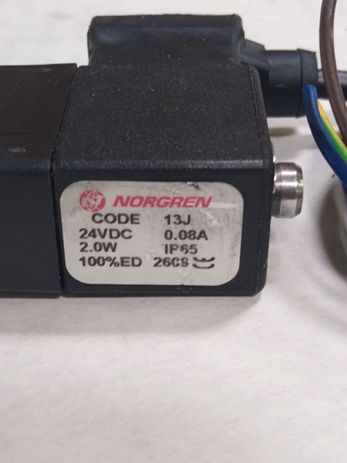 NORGREN V60A711A-A2 DOUBLE SOLENOID VALVE WITH 5 STAINLESS STEEL OUTLETS