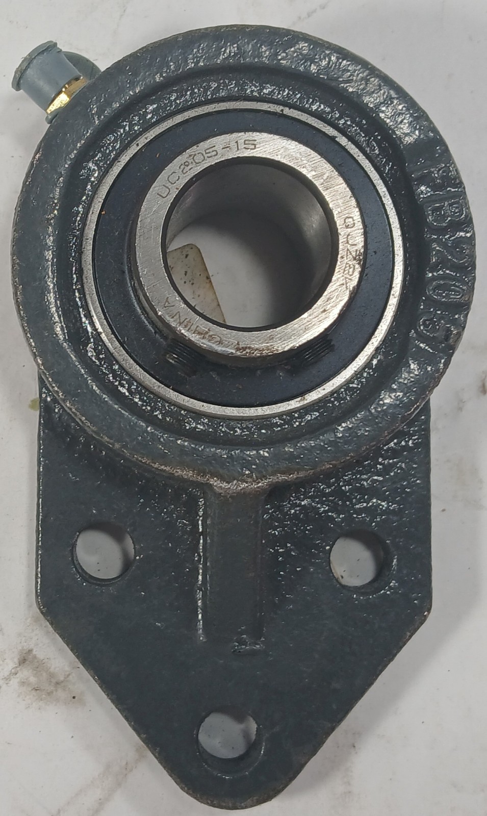 1 NEW UNBRANDED UCFLG205-15 3 BOLT FLANGE PILLOW BLOCK BEARING NNB *MAKE OFFER*