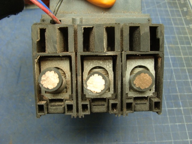 SQUARE D JDL36200 POWERPACT JD 250 CIRCUIT BREAKER DISCONNECT SWITCH 200 AMP