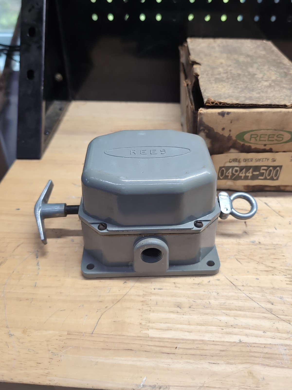 NEW REES 04944 SAFETY SWITCH CABLE OPERATED 04944-500