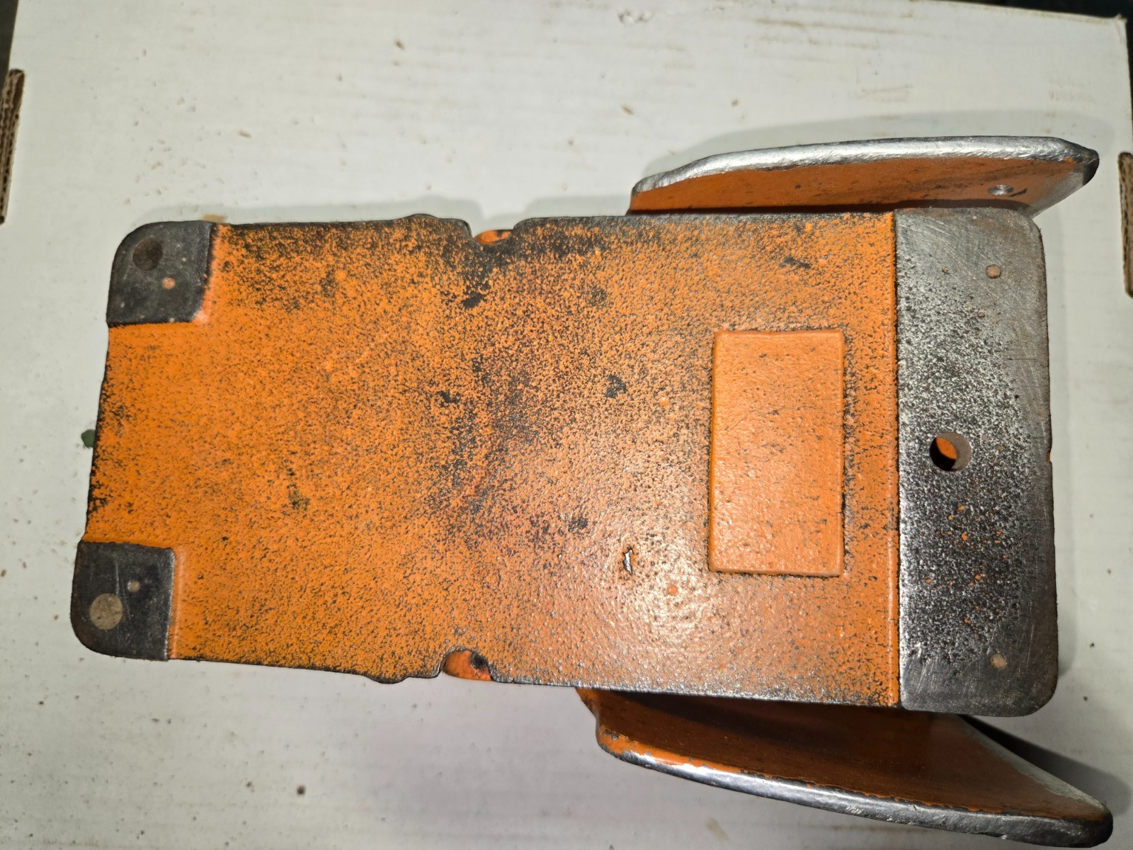 LineMaster 571-DWH ? Hercules Foot Switch