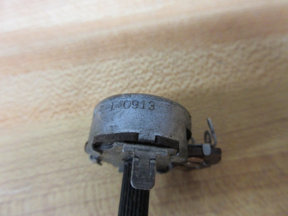 Clarostat B47-500K-Z Potentiometer B47500KZ