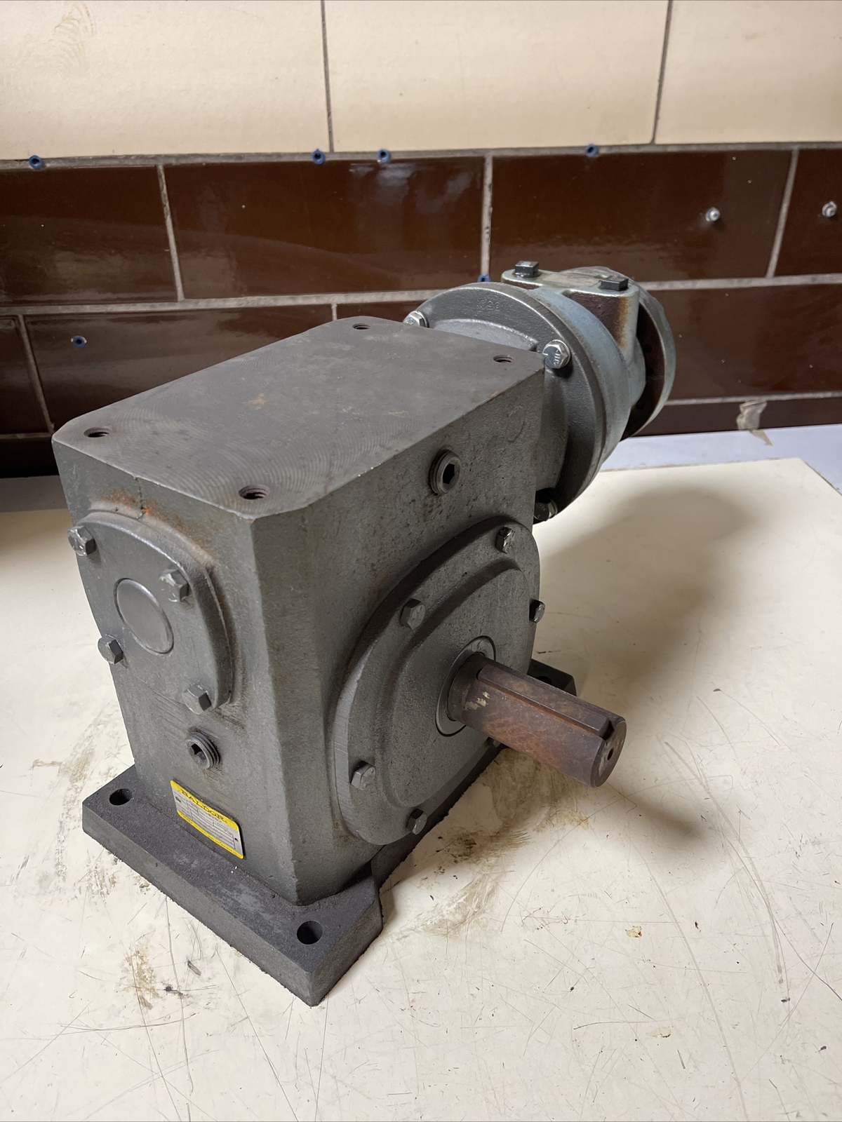 *Used* GAST 8AM-32A-FB20 Air Powered Gear Drive Baldor 3.8HP 20:1 Ratio