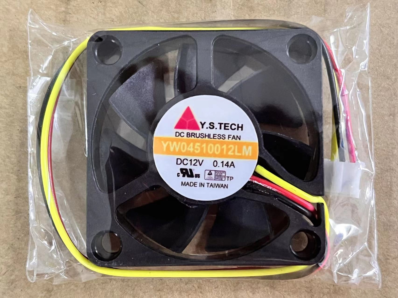 1PC YW04510012LM Y.S.TECH Cooling Fan DC 12V 0.14A 45*45*10mm 3 pin